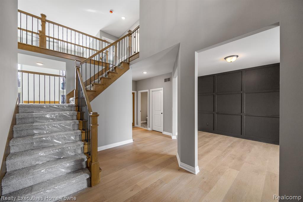 53972 CARRIGAN Drive, New Baltimore, MI 48047 — Photo 18