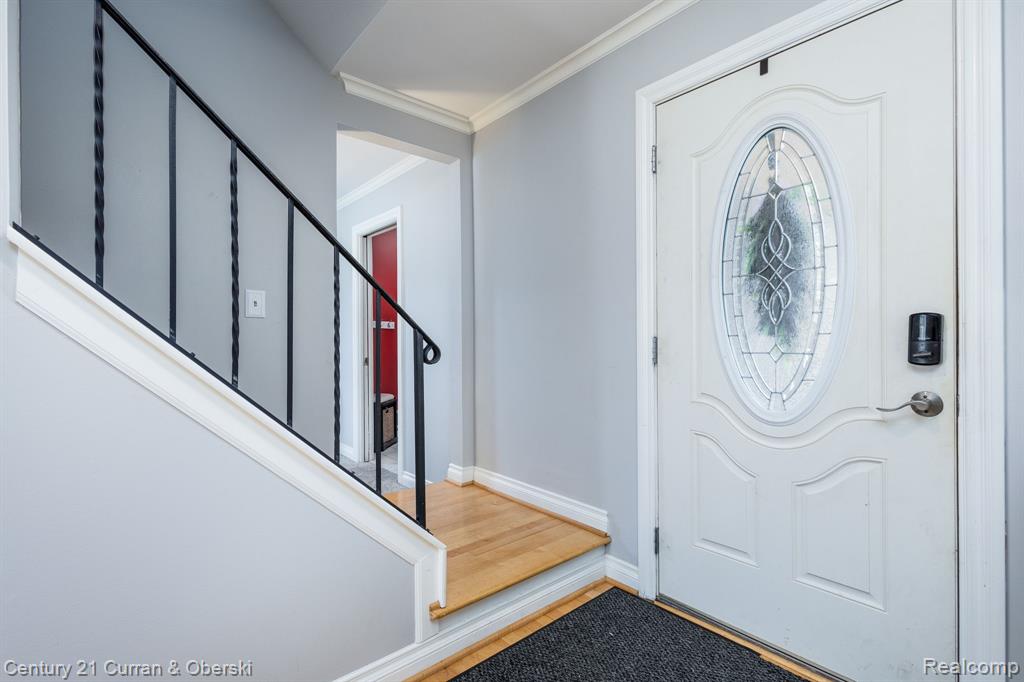 41924 Amberly Drive, Clinton Twp, MI 48038 — Photo 4
