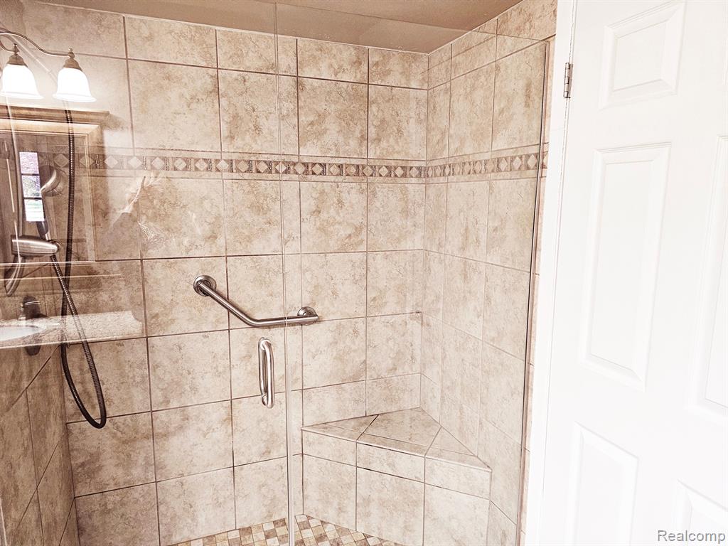 40703 Newport Dr, 249, Plymouth, MI 48170 — Photo 20