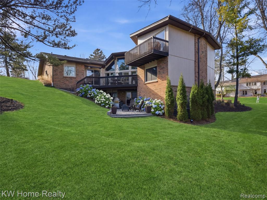 4749 Tara Court, West Bloomfield, MI 48323 — Photo 64
