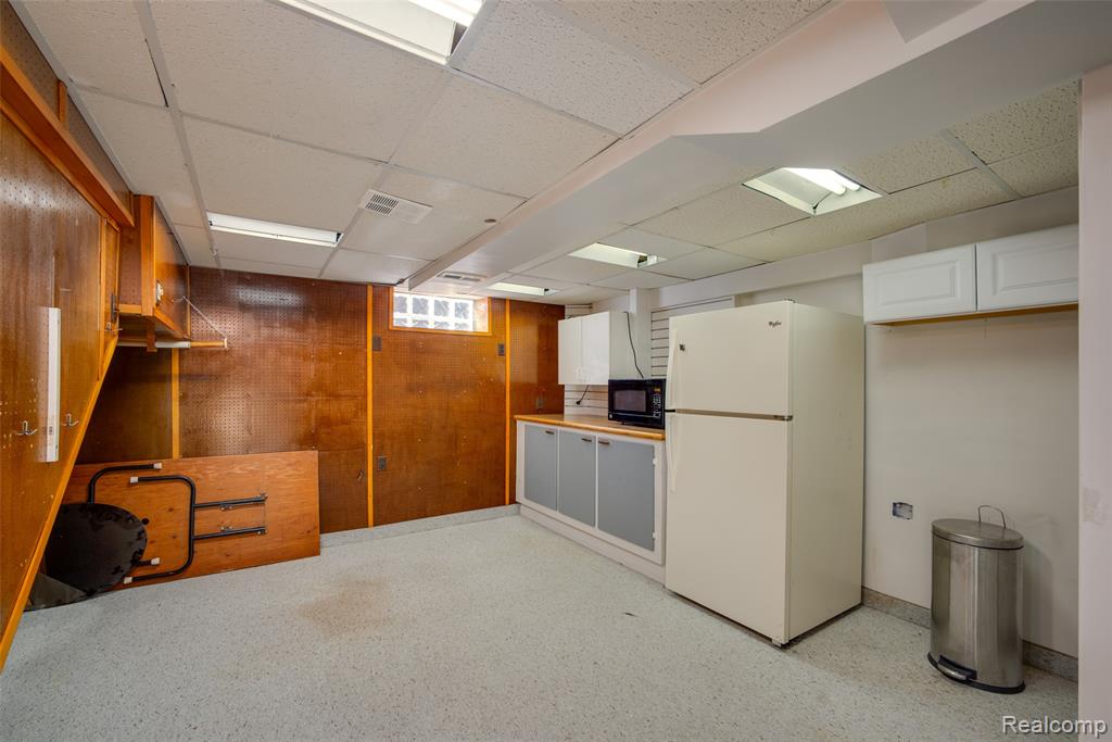 9614 Shadyside Street, Livonia, MI 48150 — Photo 21
