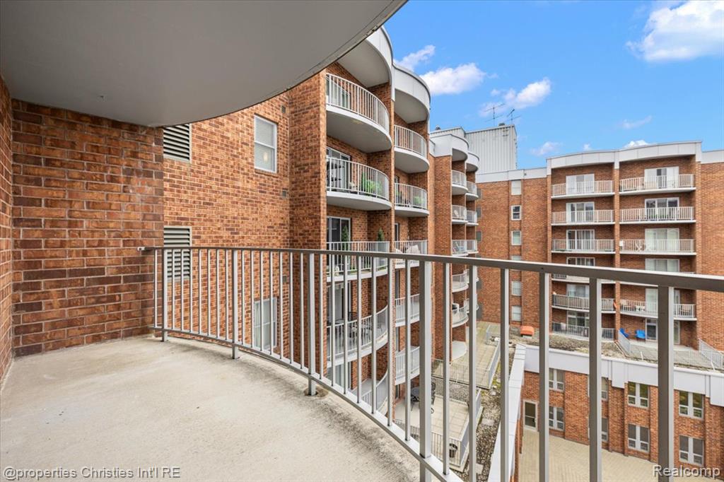 411 S Old Woodward Avenue, 821, Birmingham, MI 48009 — Photo 25