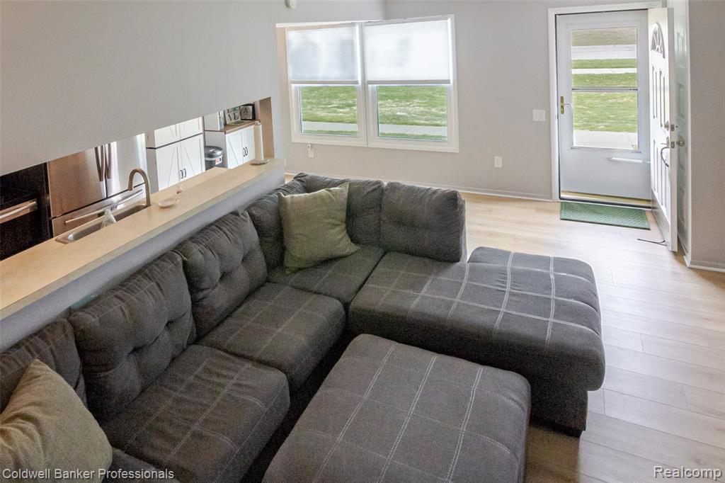 2606 Wildwood Court, Lake Orion, MI — Photo 6