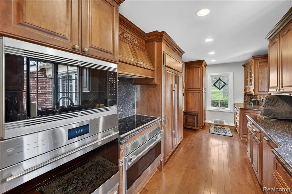 13960 Ridgewood Drive, Plymouth, MI 48170 — Photo 13