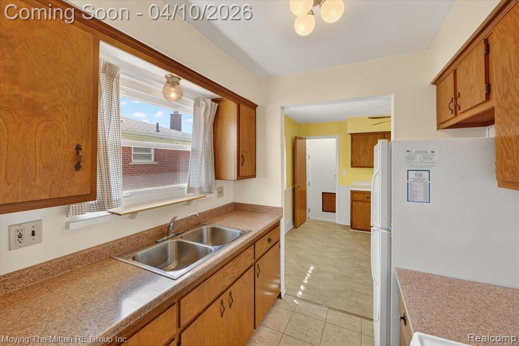 6623 N Silvery Lane, Dearborn Heights, MI 48127 — Photo 7