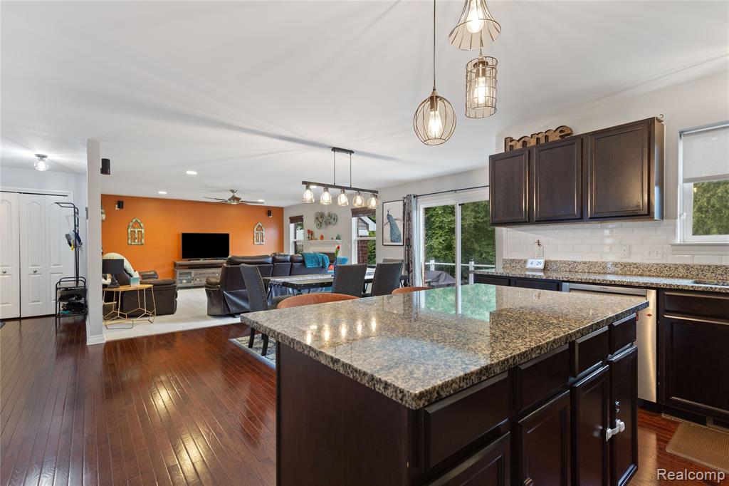 43198 Wilderness Drive, Canton, MI 48188 — Photo 9
