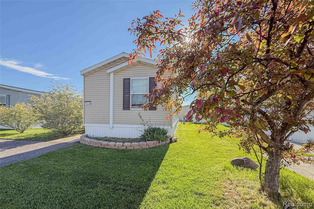 41021 Old Michigan Ave, 39 A, Canton, MI 48188 — Photo 2