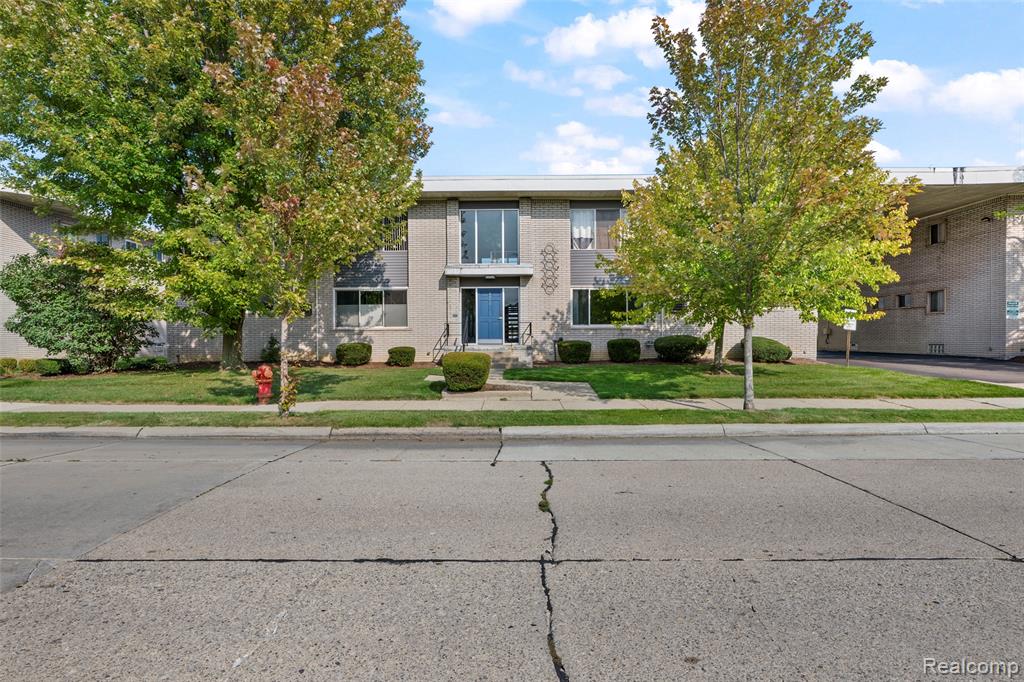 4830 BRIARWOOD Avenue, D2, Royal Oak, MI 48073 — Photo 3
