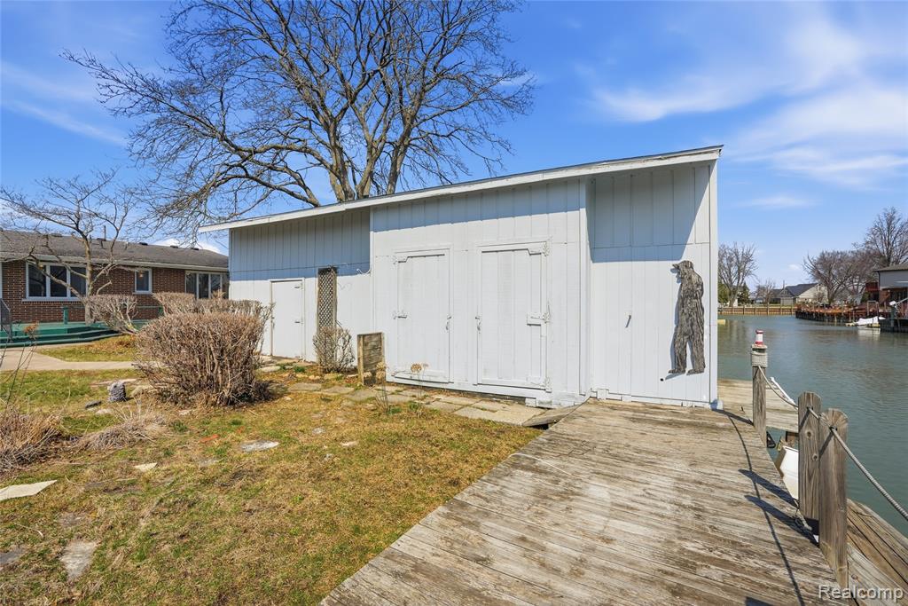49750 Nautical Drive, Chesterfield, MI 48047 — Photo 29