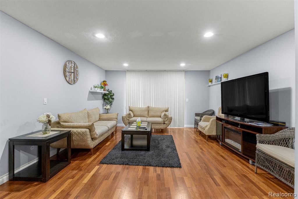 705 Randolph Street, Northville, MI 48167 — Photo 6