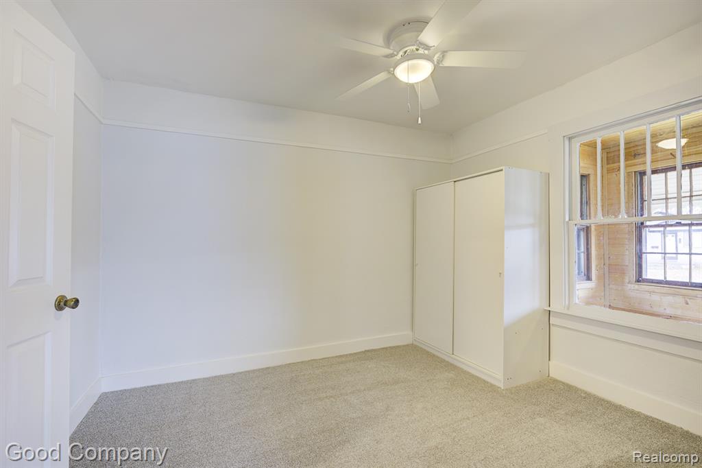 720 E Granet Avenue, Hazel Park, MI 48030 — Photo 33