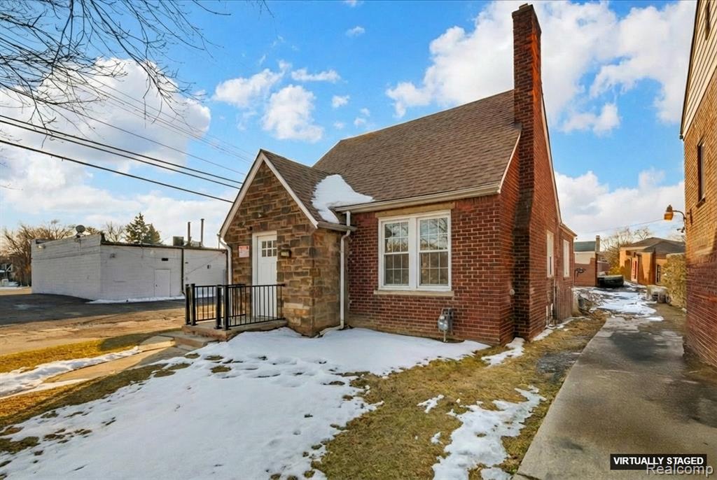 17127 Shaftsbury Avenue, Detroit, MI 48219 — Photo 2