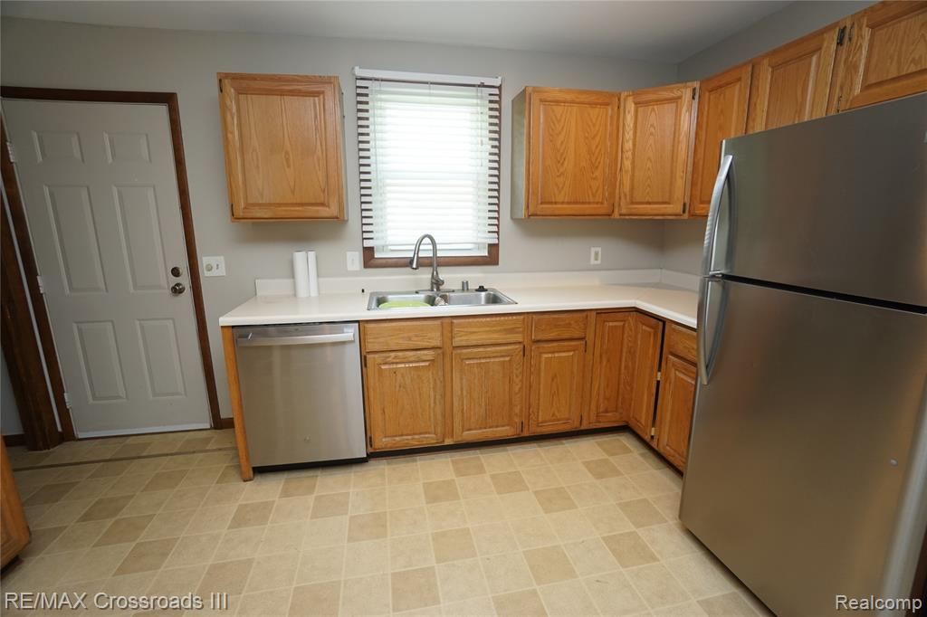 43373 Alva Drive, Belleville, MI 48111 — Photo 4