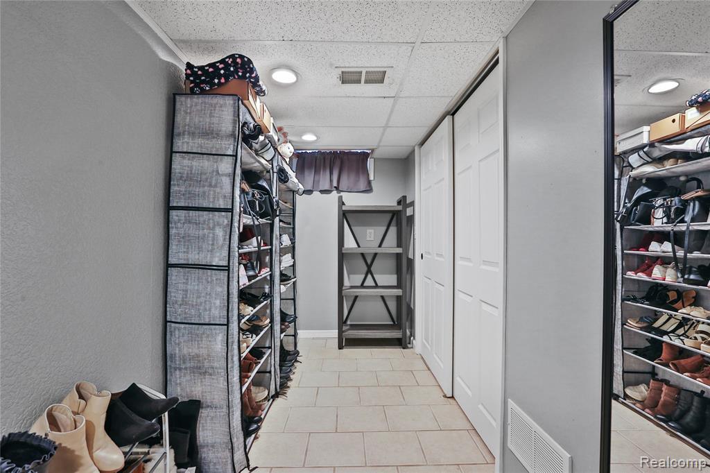 7140 Luana Avenue, Allen Park, MI 48101 — Photo 20