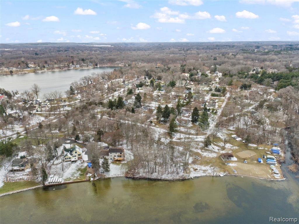 3778 Ponchartrain Drive, Pinckney, MI 48169 — Photo 37