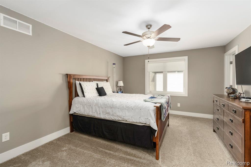 54678 BLACK HILLS Lane, Utica, MI 48316 — Photo 47