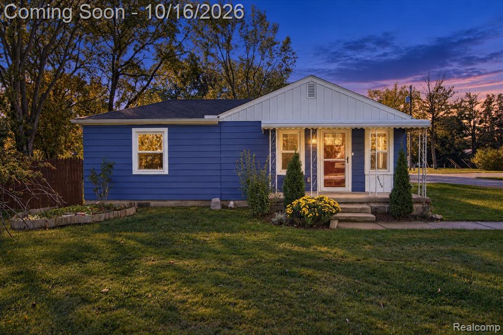 34129 Rhonswood Street, Farmington Hills, MI 48335