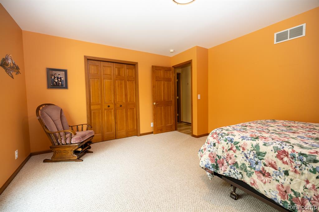 321 Elio, Highland, MI — Photo 26