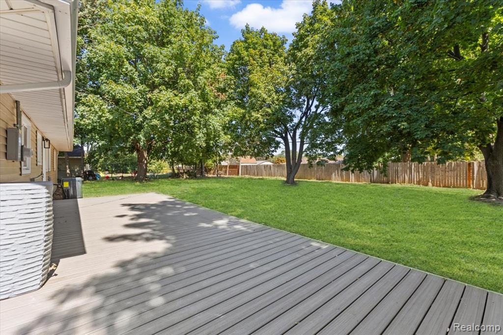 5698 Everest Drive, Clarkston, MI — Photo 23