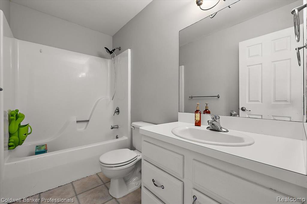 765 1st Street, Fenton, MI 48430 — Photo 22