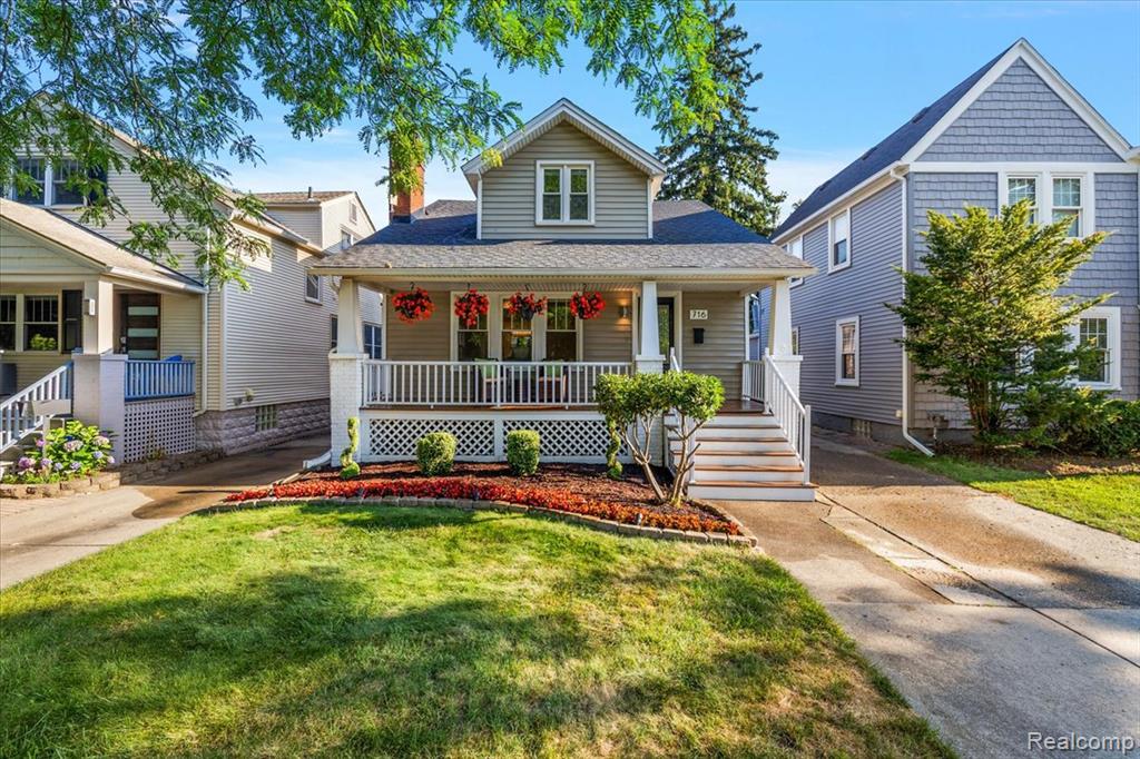 716 W Lincoln Street, Birmingham, MI 48009 — Photo 2