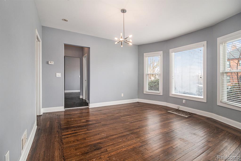 595 Belmont Street, Detroit, MI 48202 — Photo 17