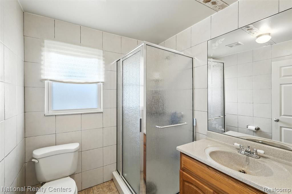 1041 Adeline Street, Highland Park, MI 48203 — Photo 19