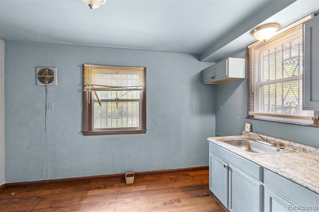 15082 Hazelridge Street, Detroit, MI 48205 — Photo 11