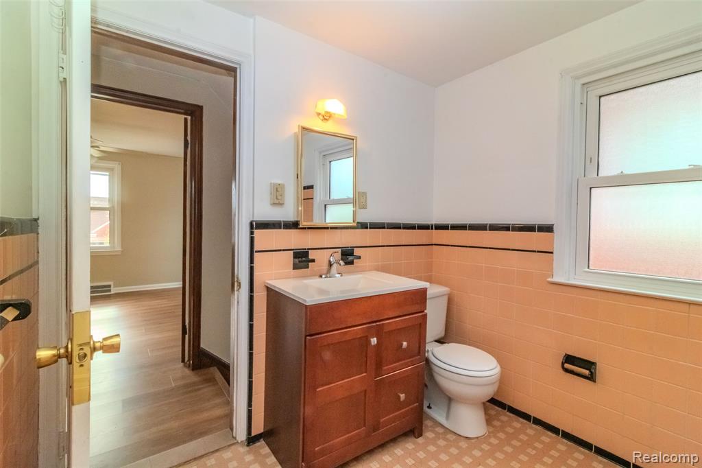 6630 Hartwell Street, Dearborn, MI 48126 — Photo 28