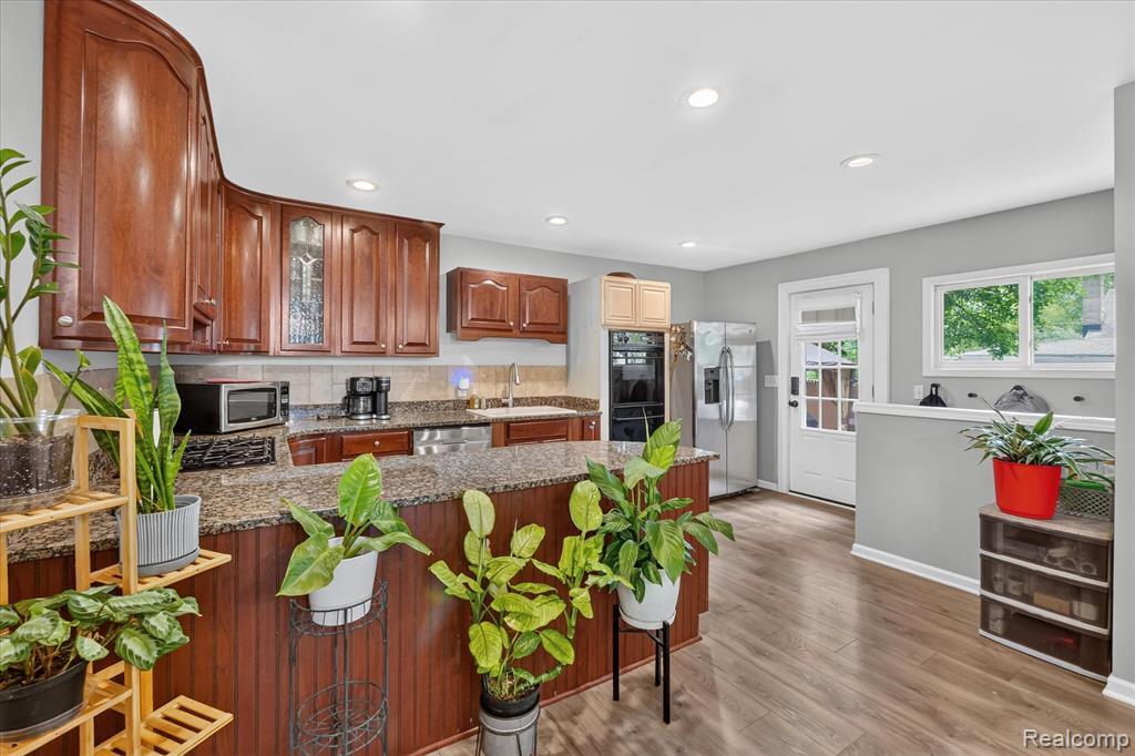 9115 Maplewood Drive, White Lake, MI — Photo 13