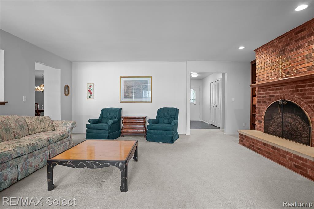 4290 Hedgethorn Circle, Burton, MI 48509 — Photo 14