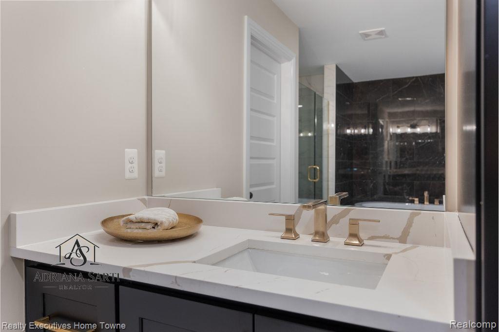 50931 MISTWOOD Drive, Macomb, MI 48042 — Photo 53