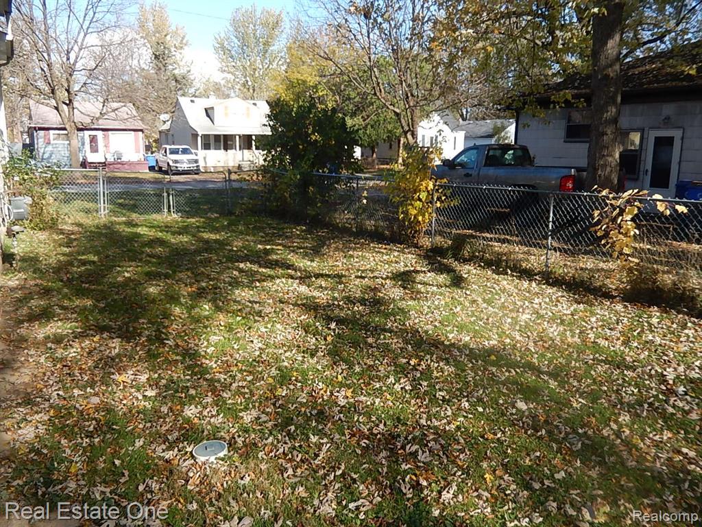 7060 ORCHARD Avenue, Warren, MI 48091 — Photo 27