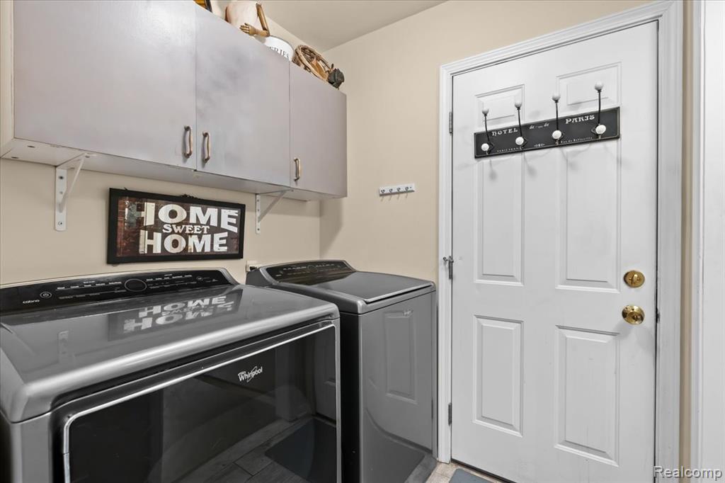 5352 Pine Needle Drive, Grand Blanc, MI 48439 — Photo 12