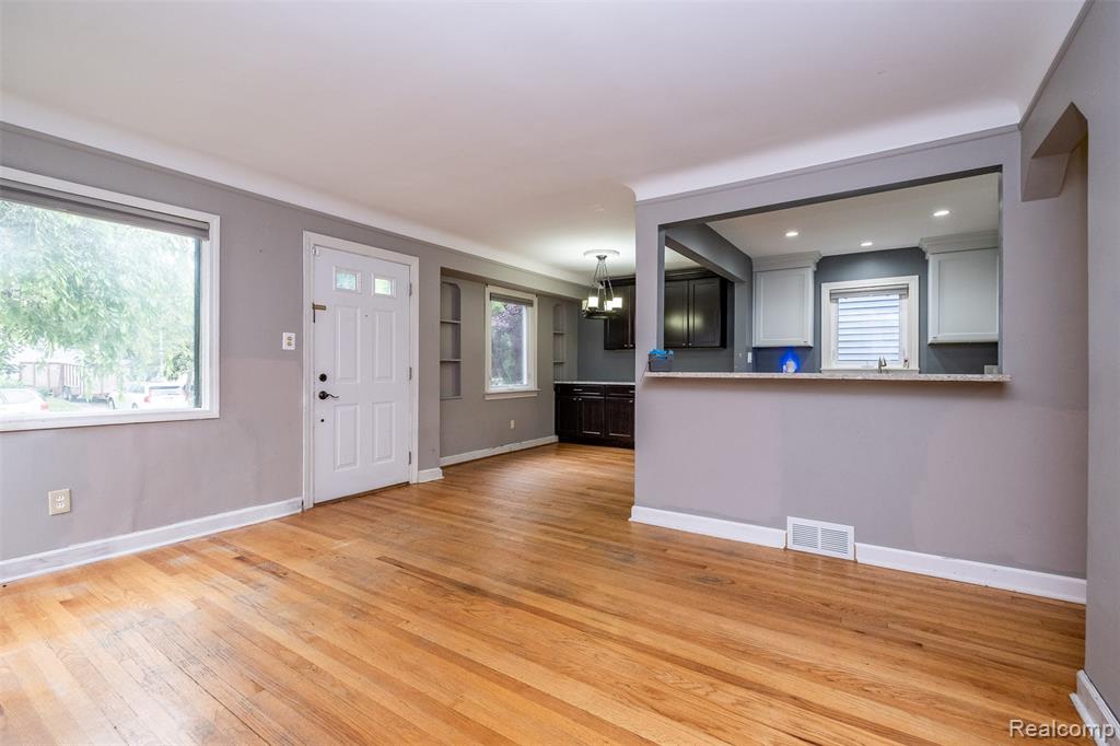 807 Vermont Avenue, Royal Oak, MI 48067 — Photo 8