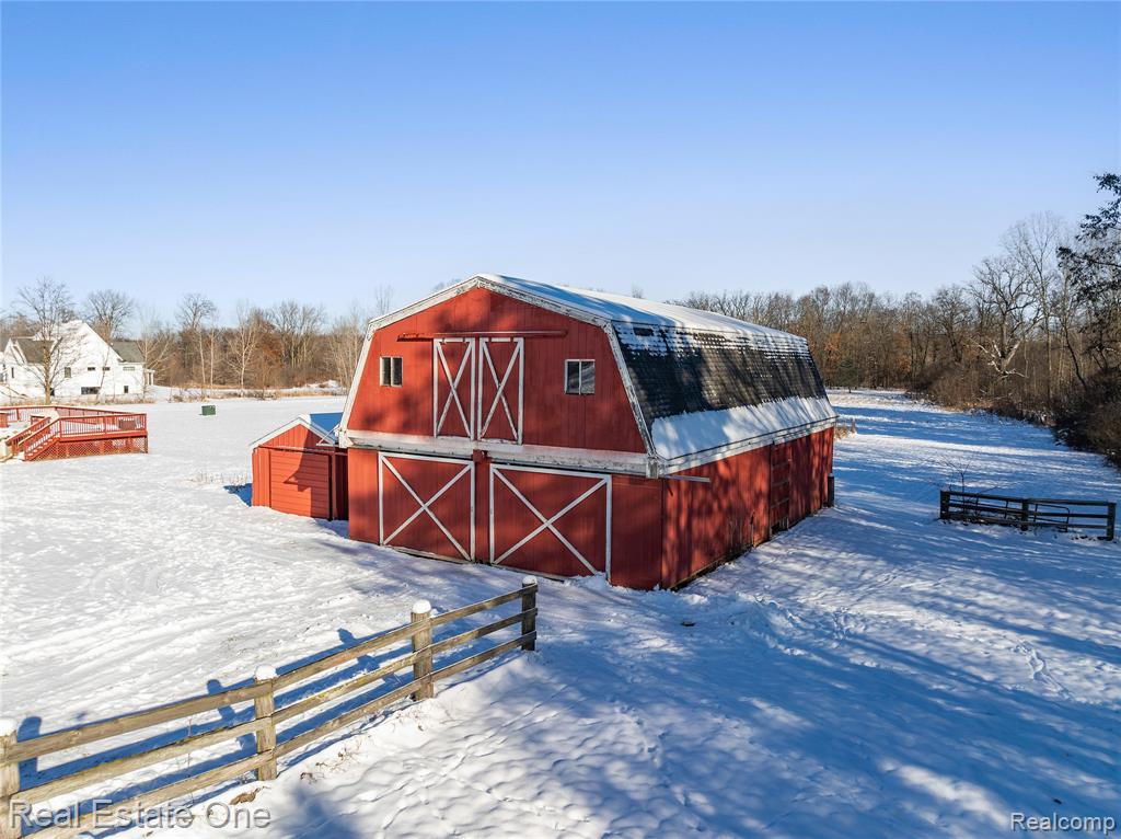 1850 Hickory Hollow Lane, Dexter, MI 48130 — Photo 2