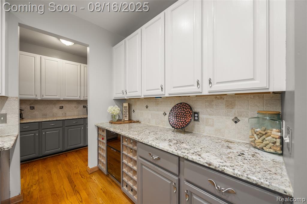 7085 Hickory Hollow Circle, Clarkston, MI 48348 — Photo 20