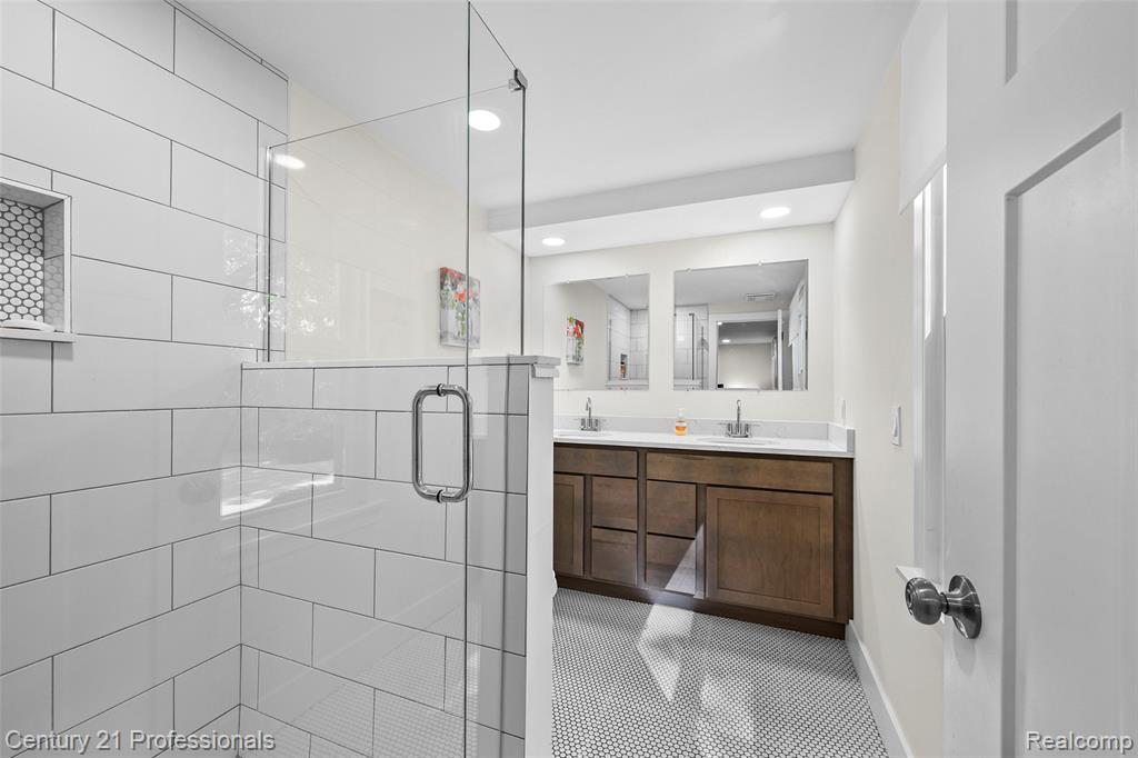 745 Hawthorne Drive, Bloomfield Hills, MI 48304 — Photo 42