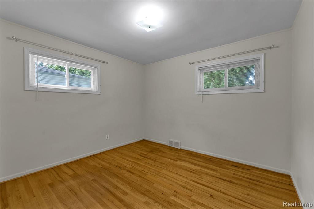 18257 Indian, Redford, MI 48240 — Photo 12