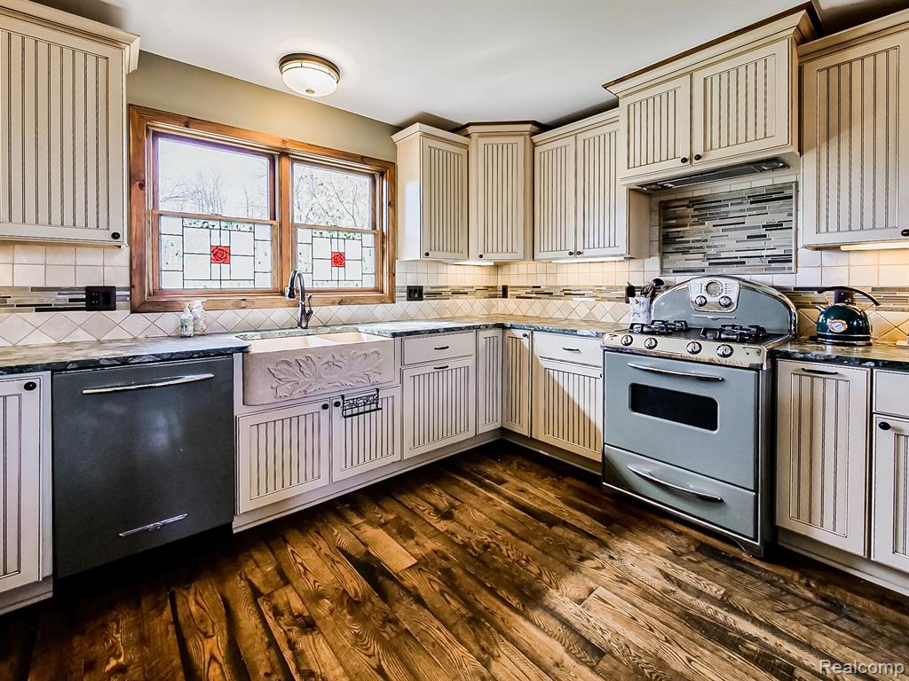 5175 Parview Drive, Clarkston, MI — Photo 9
