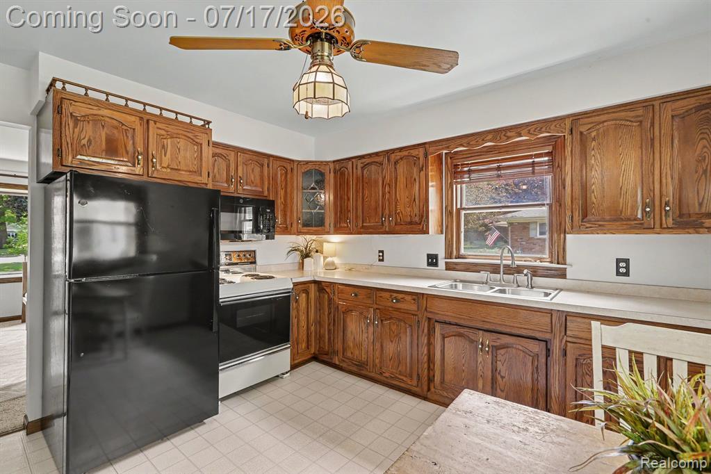 17450 Martinsville Road, Belleville, MI 48111 — Photo 7