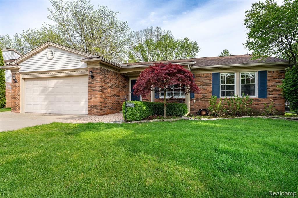6228 ATKINS Drive, Troy, MI 48085 — Photo 2