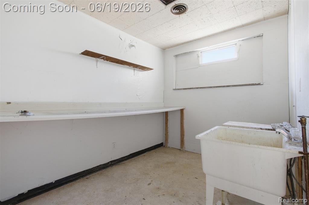16205 E Warren Avenue, Detroit, MI 48224 — Photo 14