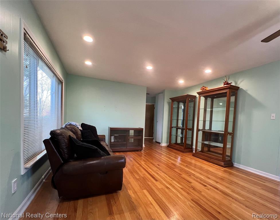8571 Cranston Street, Westland, MI — Photo 5