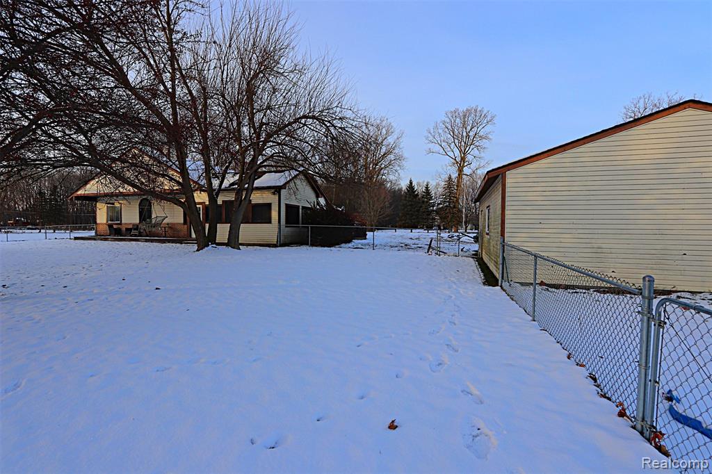 31657 Sibley Road, New Boston, MI 48164 — Photo 7