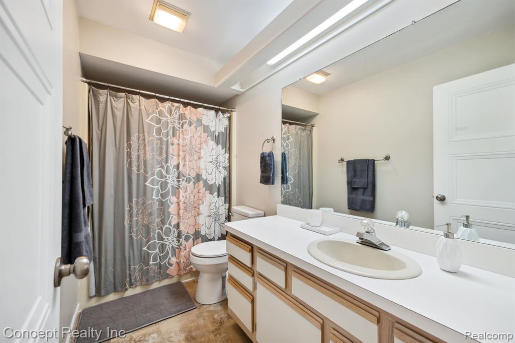 216 LYN ANNE, Ann Arbor, MI 48103 — Photo 13