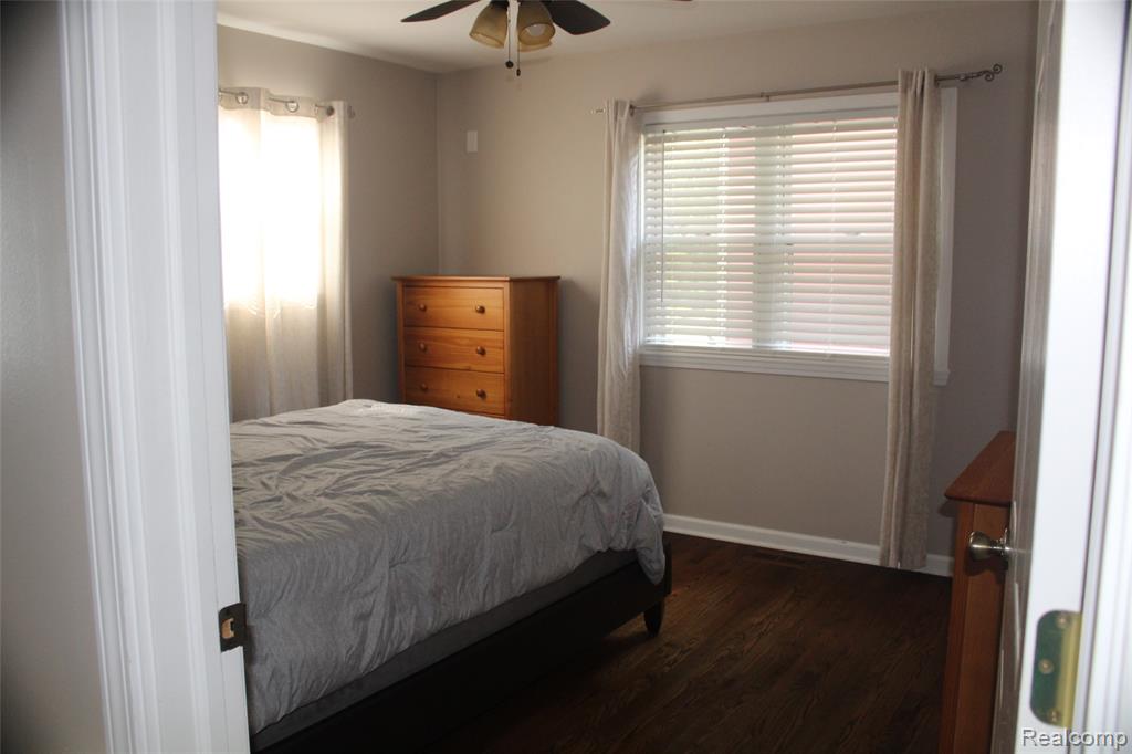 5735 Lake Grove Drive, White Lake, MI 48383 — Photo 13