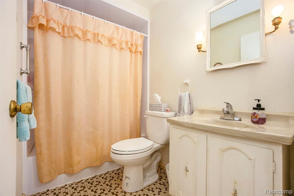 40158 DIANE Drive, Sterling Heights, MI 48313 — Photo 8