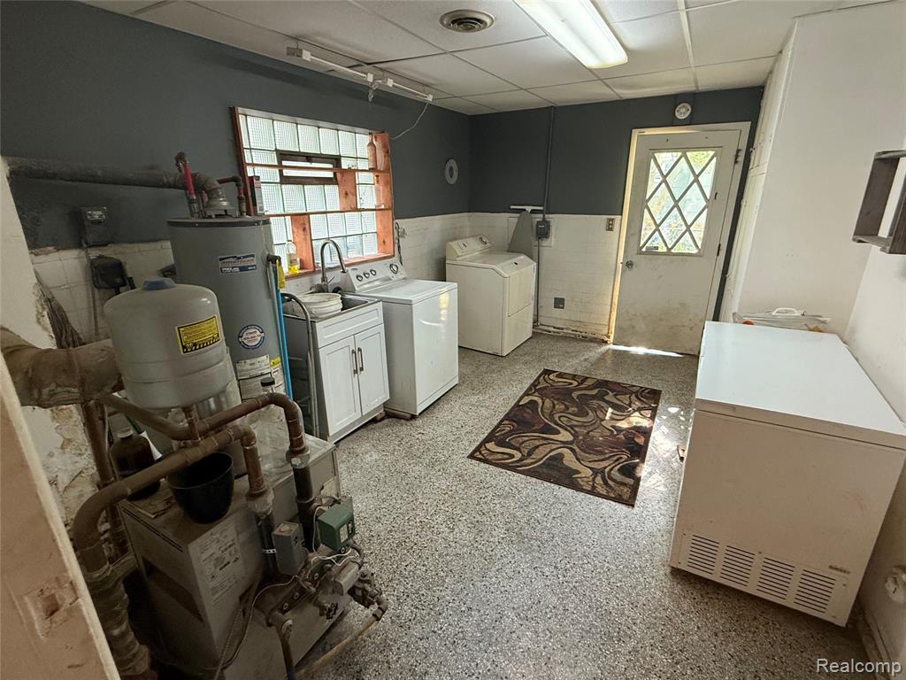 4204 Weston Drive, Burton, MI 48509 — Photo 17