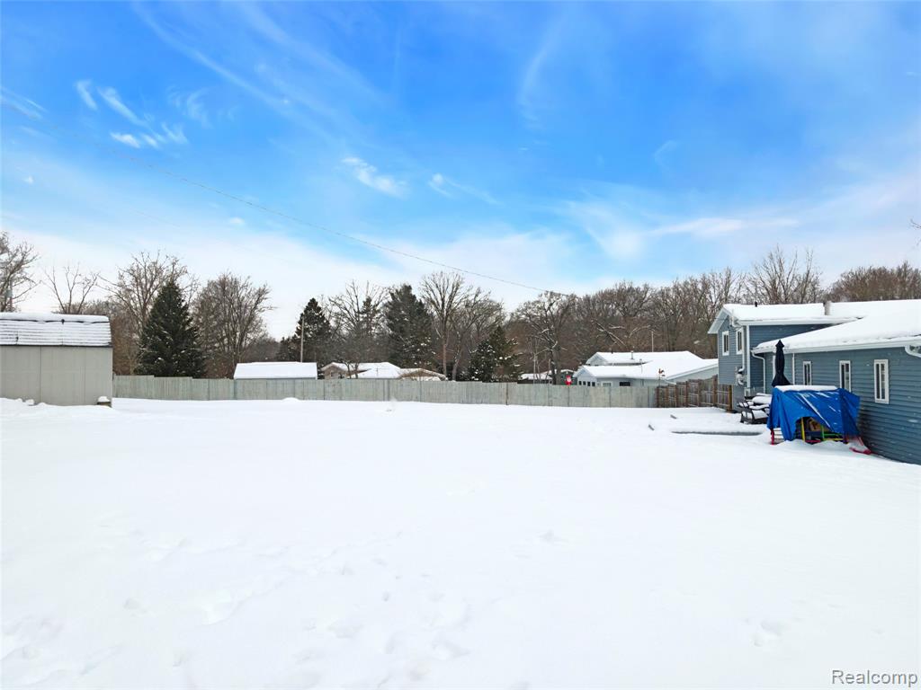 9488 Brookway Court, Goodrich Vlg, MI — Photo 13